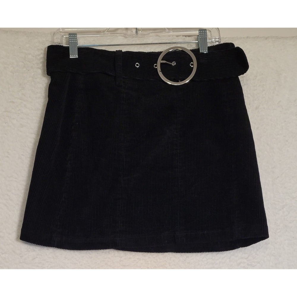Zara Basic Corduroy Mini Skirt Size Medium Back‎ Zip Skirt Black Casual 0903